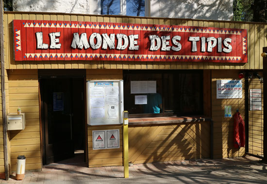 R�ception du Monde des Tipis